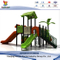 Outdoor Treehouse Playset nel cortile per i bambini